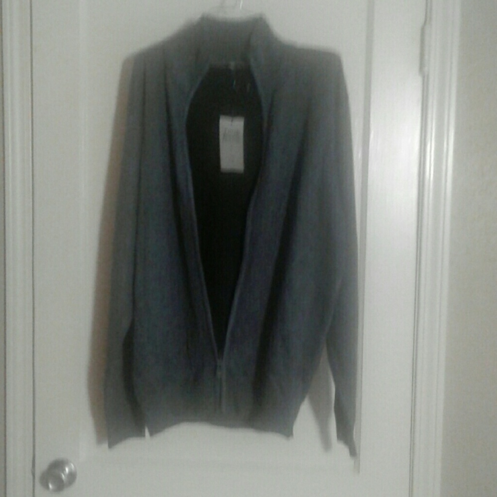 Sweater - Picture 5 of 7
